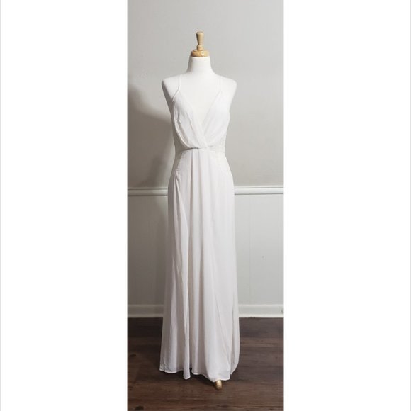 Soieblu Dresses & Skirts - NWT Soieblu White Surplice Lace Insert Maxi Dress